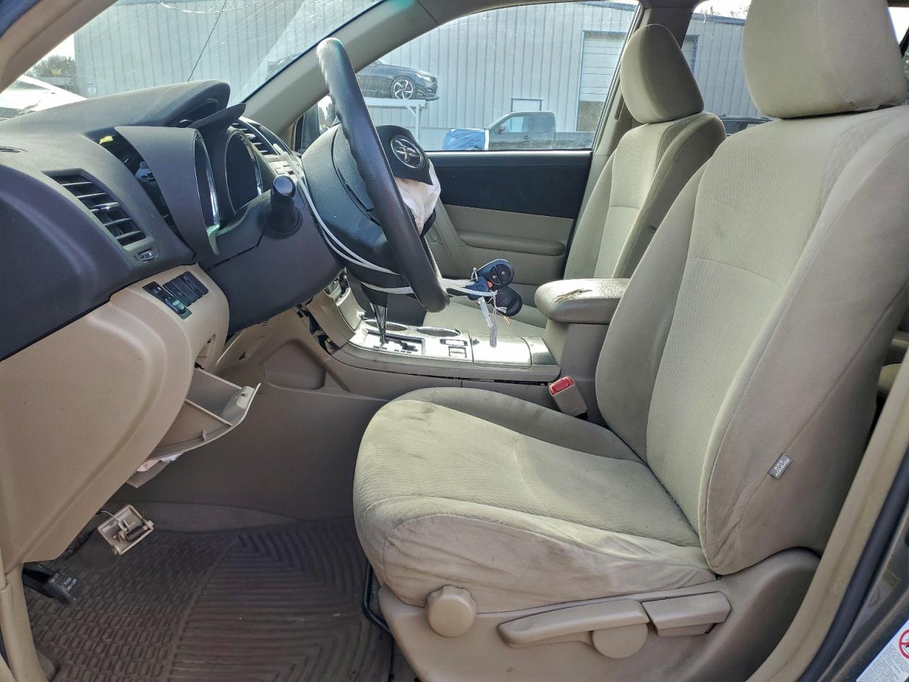 2010 TOYOTA HIGHLANDER photo 7