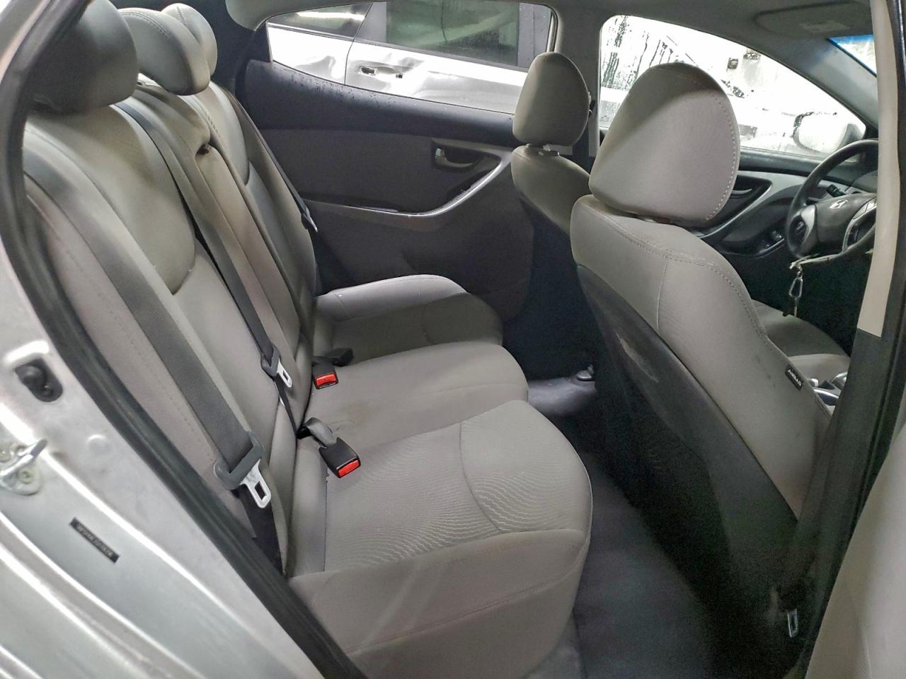 2016 HYUNDAI ELANTRA SE photo 10