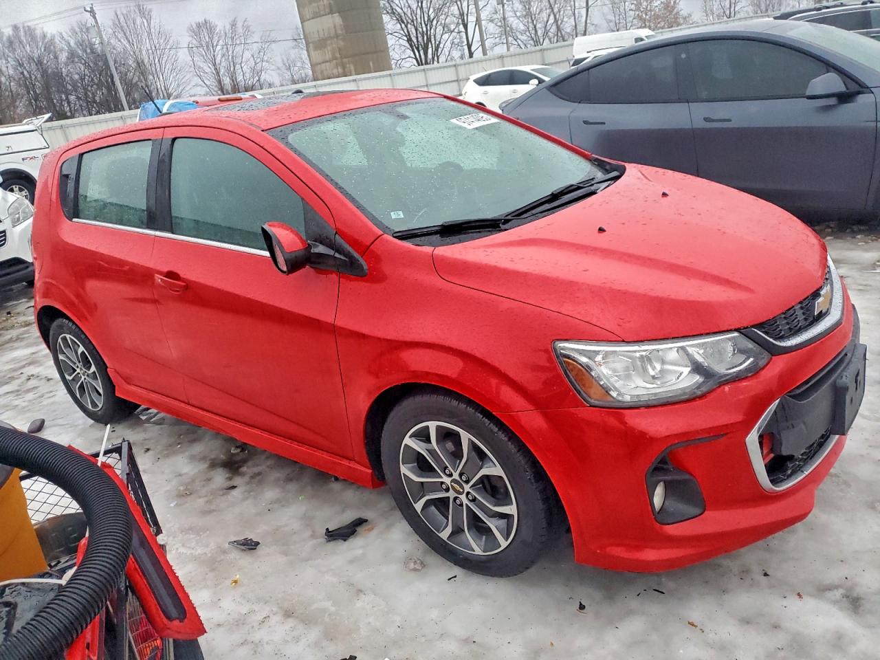 2017 CHEVROLET SONIC LT photo 4