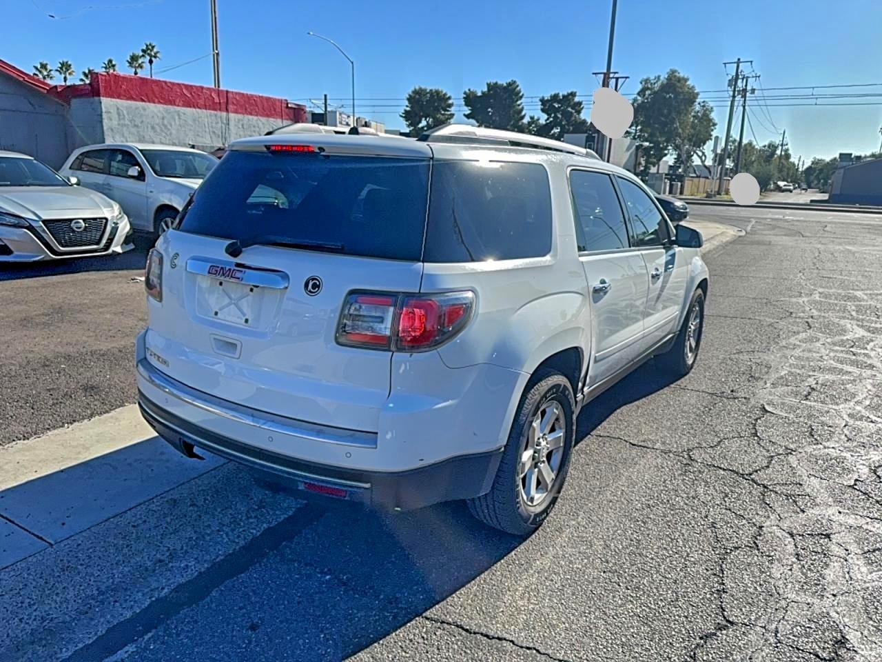 2016 GMC ACADIA SLE photo 4