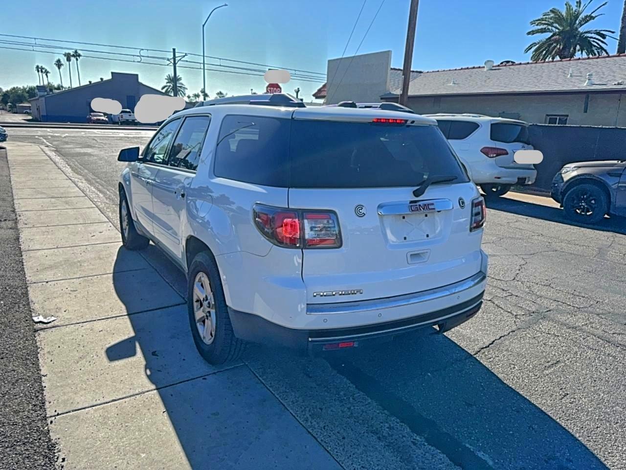 2016 GMC ACADIA SLE photo 3