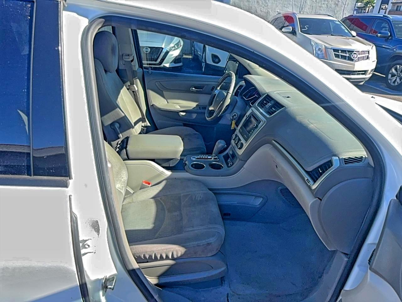 2016 GMC ACADIA SLE photo 5