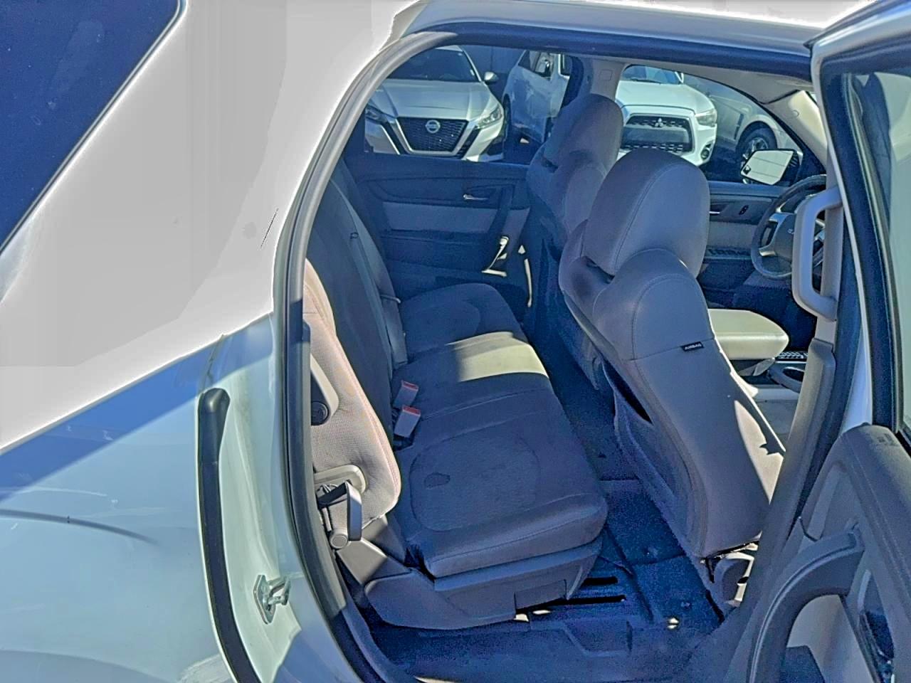 2016 GMC ACADIA SLE photo 6