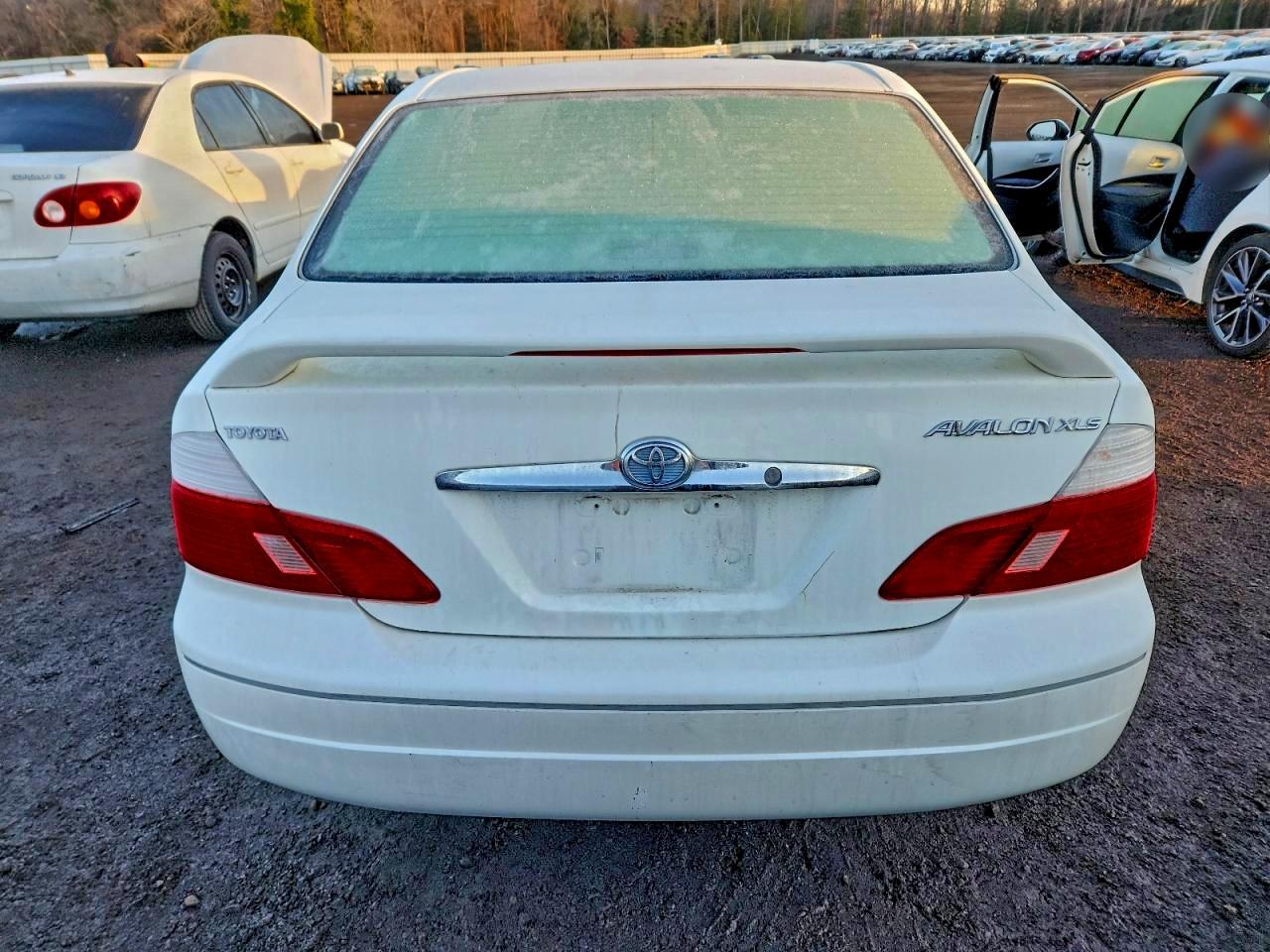 2003 TOYOTA AVALON XL photo 6