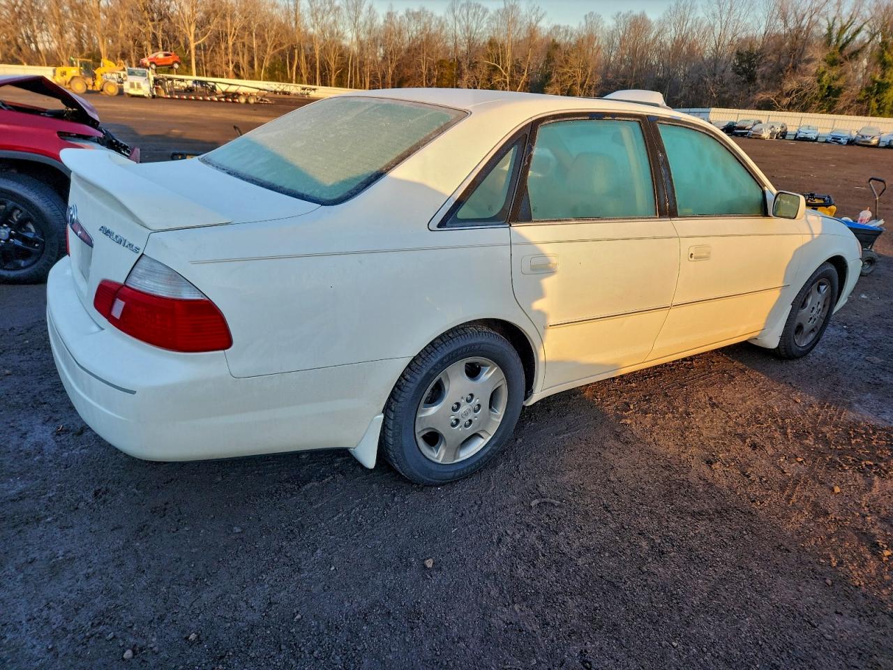 2003 TOYOTA AVALON XL photo 3