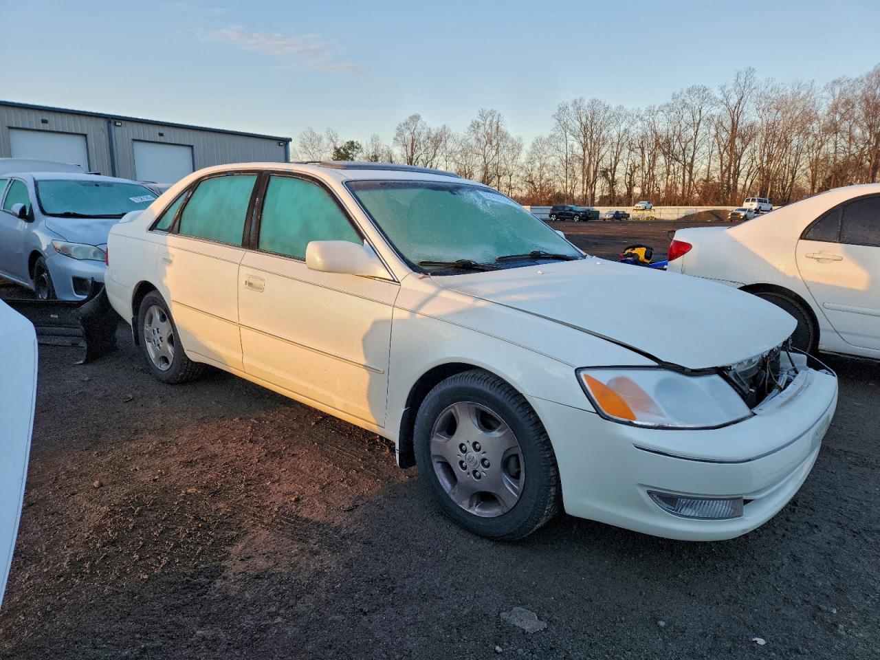 2003 TOYOTA AVALON XL photo 4