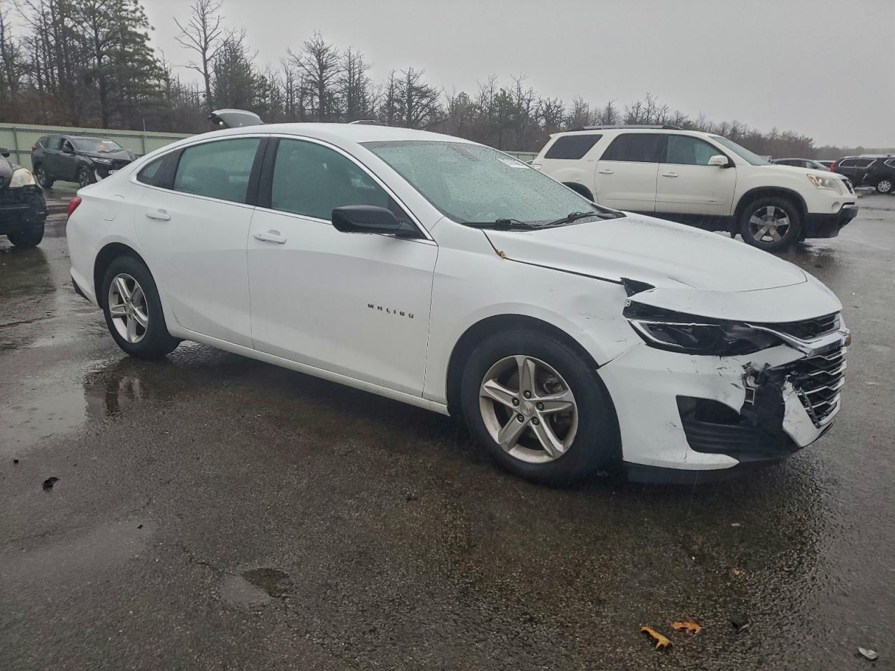 2020 CHEVROLET MALIBU LS photo 4