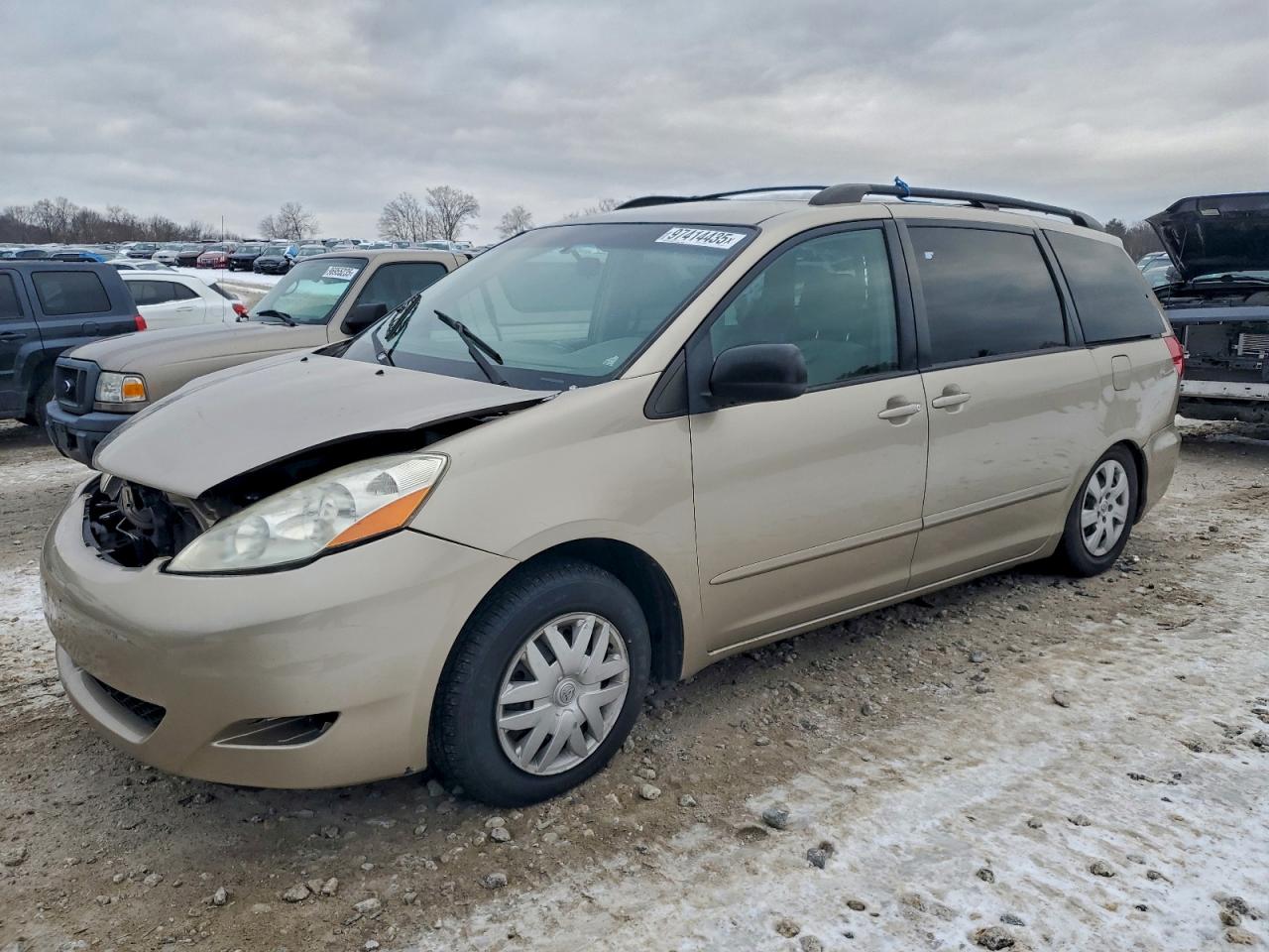 2009 TOYOTA SIENNA