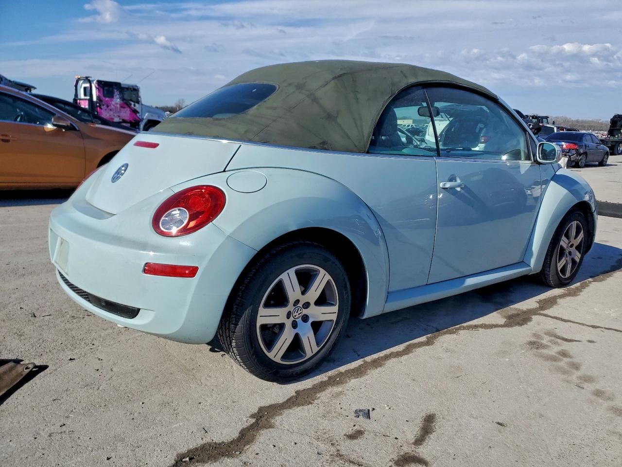 2006 VOLKSWAGEN NEW BEETLE CONVERTIBLE OPTION PACKAGE 1 photo 3