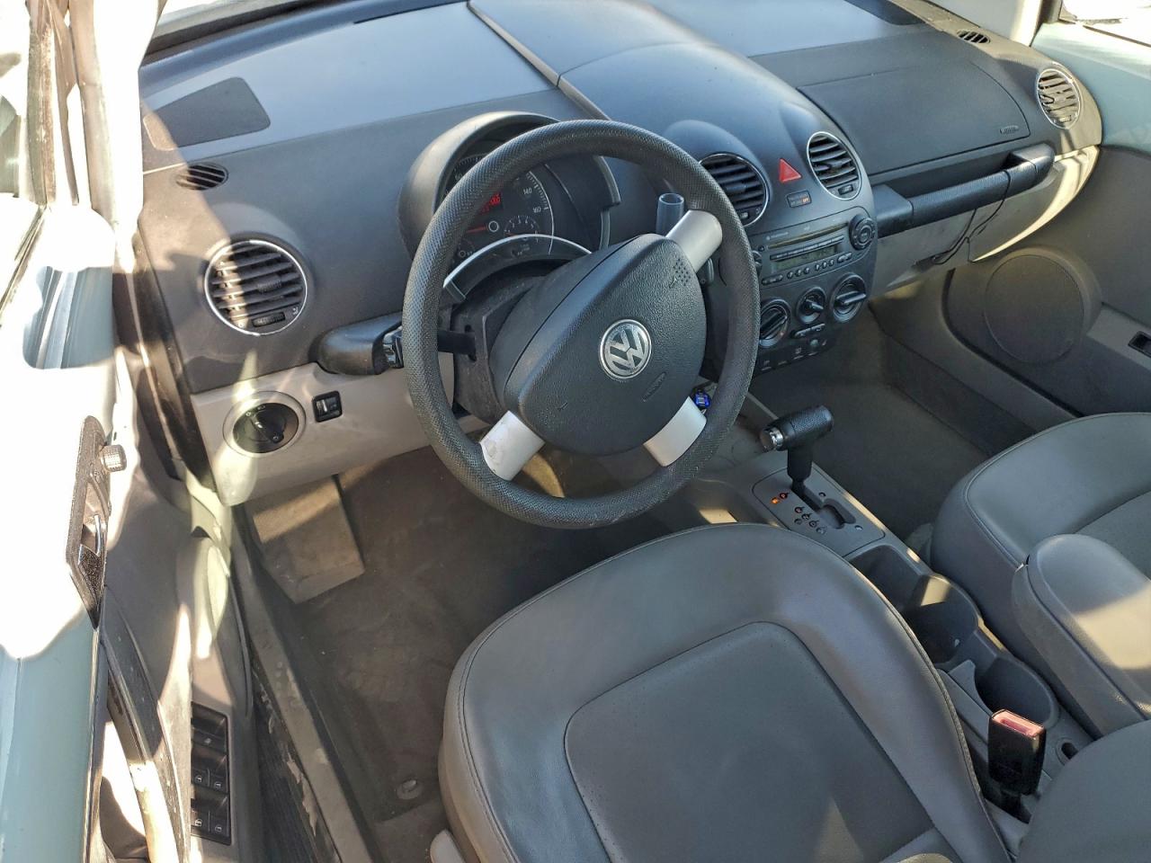 2006 VOLKSWAGEN NEW BEETLE CONVERTIBLE OPTION PACKAGE 1 photo 8