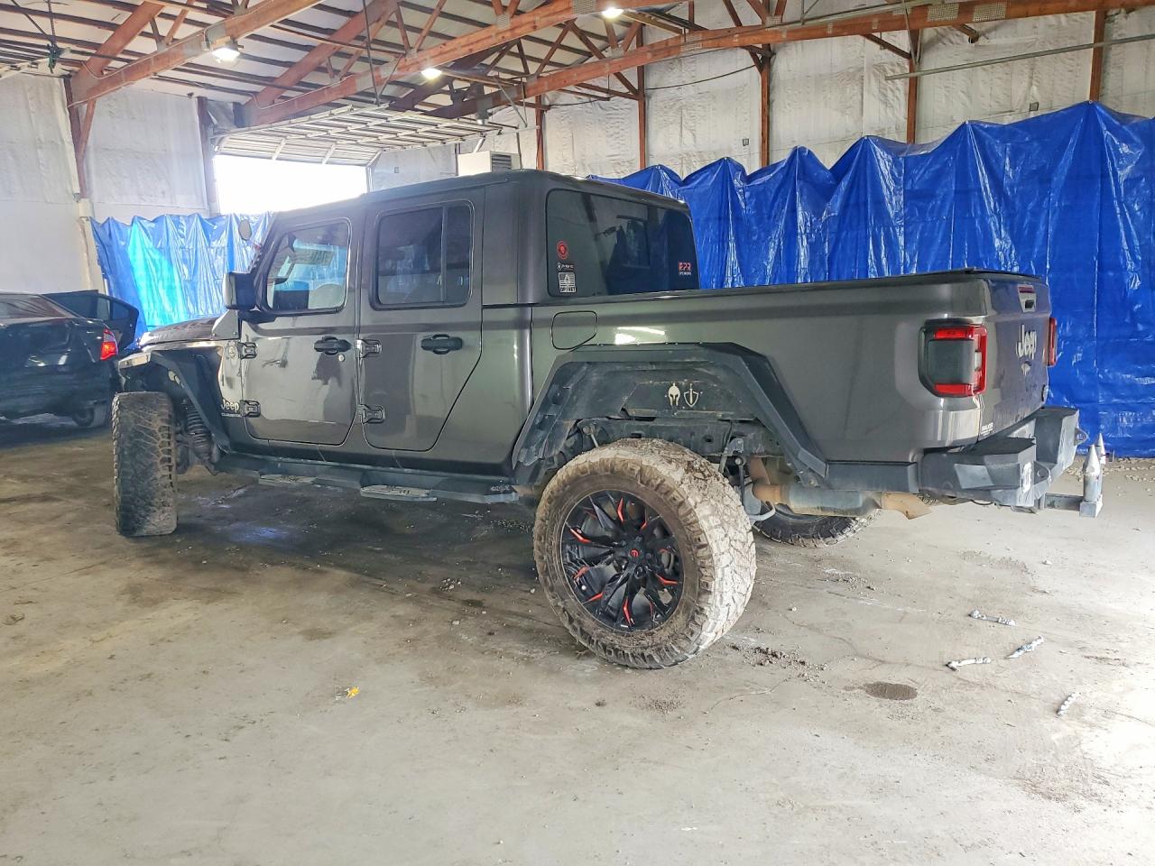 2021 JEEP GLADIATOR OVERLAND photo 2