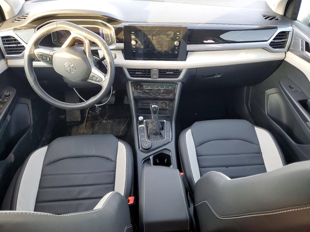 2025 VOLKSWAGEN TAOS SEL photo 15