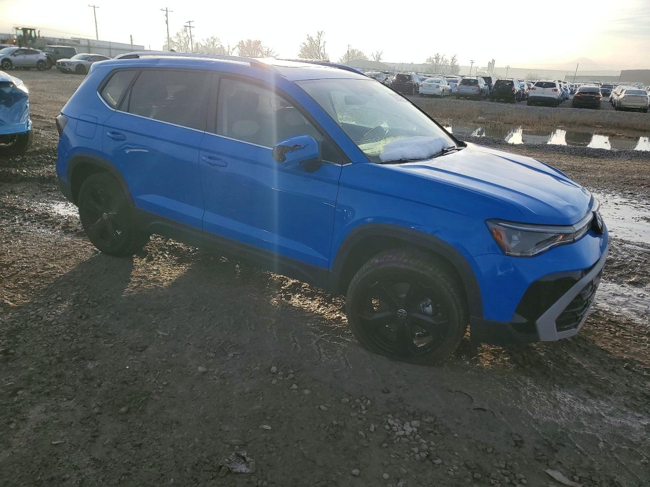 2025 VOLKSWAGEN TAOS SEL photo 7
