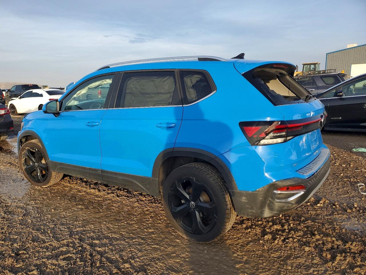 2025 VOLKSWAGEN TAOS SEL photo 3