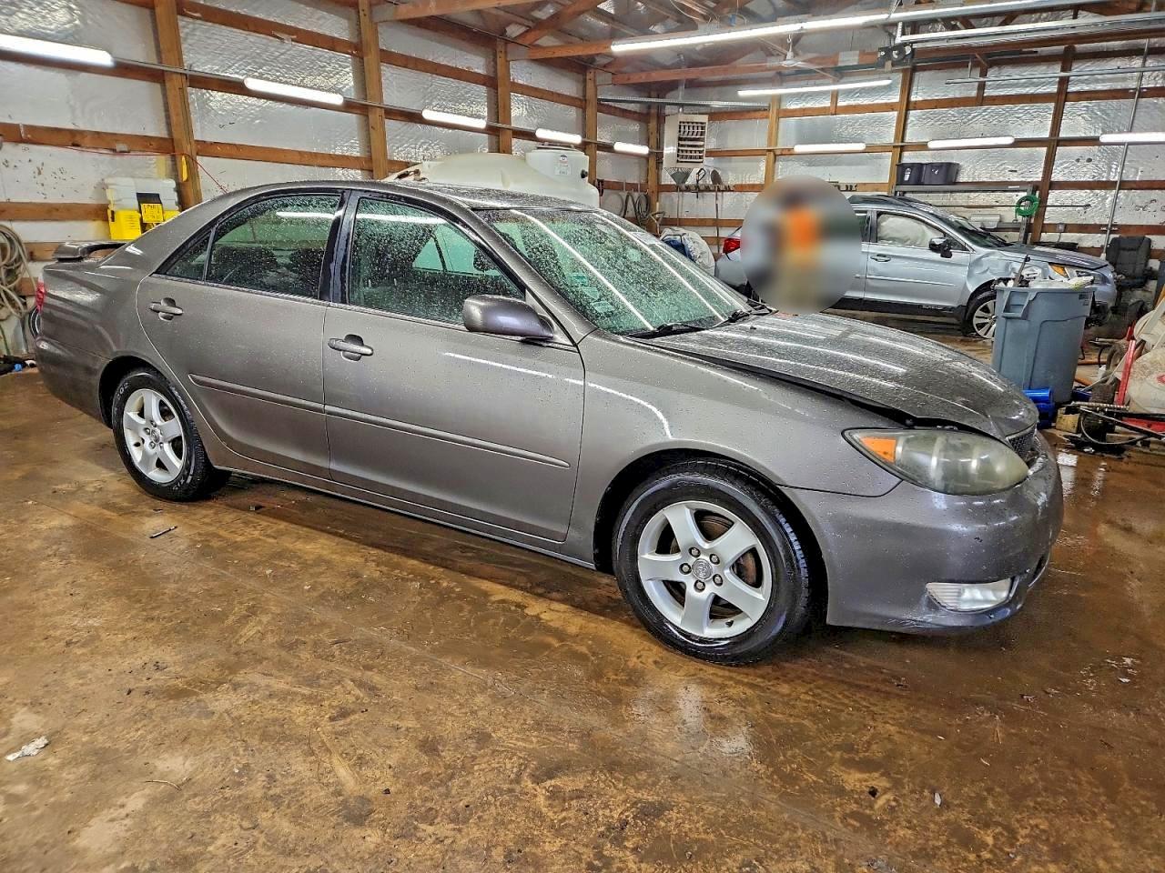 2005 TOYOTA CAMRY LE photo 4