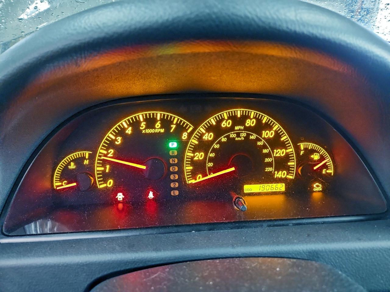2005 TOYOTA CAMRY LE photo 9