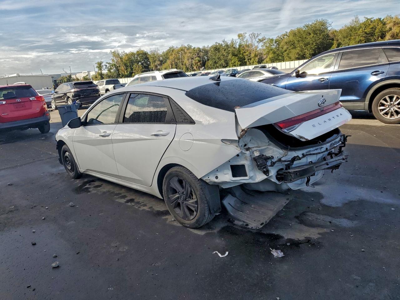 2023 HYUNDAI ELANTRA SEL photo 2