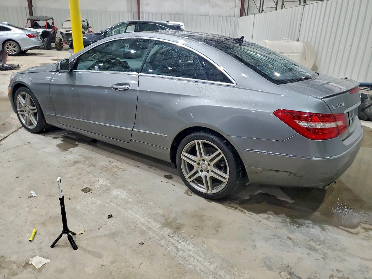 2011 MERCEDES-BENZ E 350 photo 2