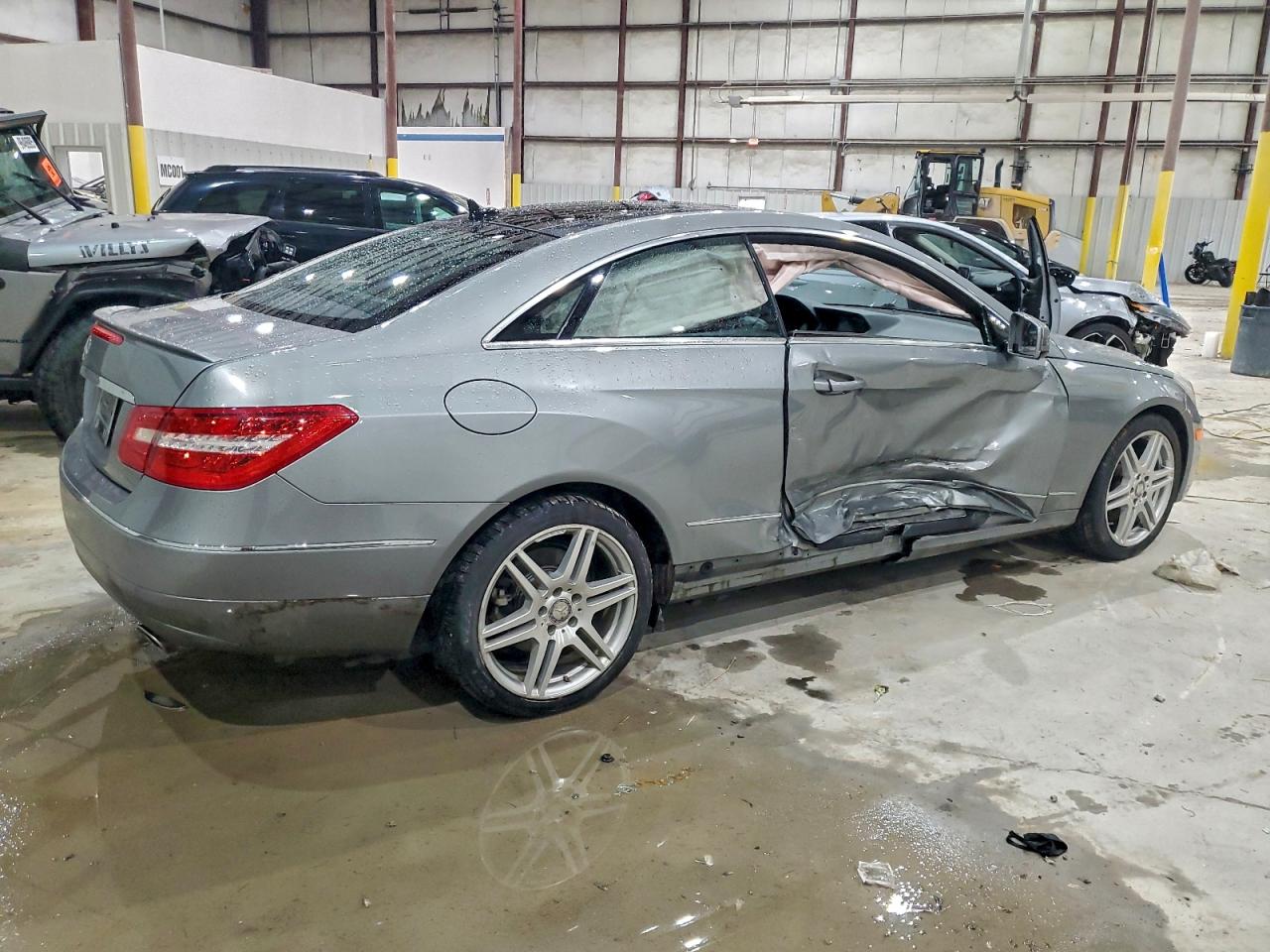 2011 MERCEDES-BENZ E 350 photo 3