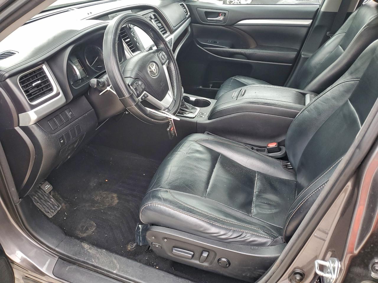 2016 TOYOTA HIGHLANDER XLE photo 7