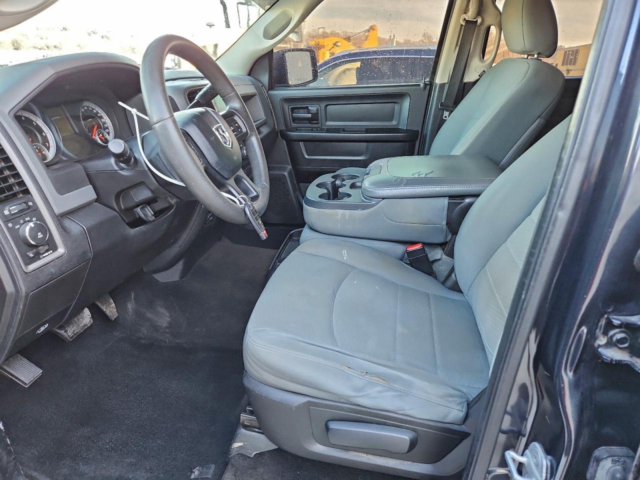 2013 RAM 1500 ST photo 7