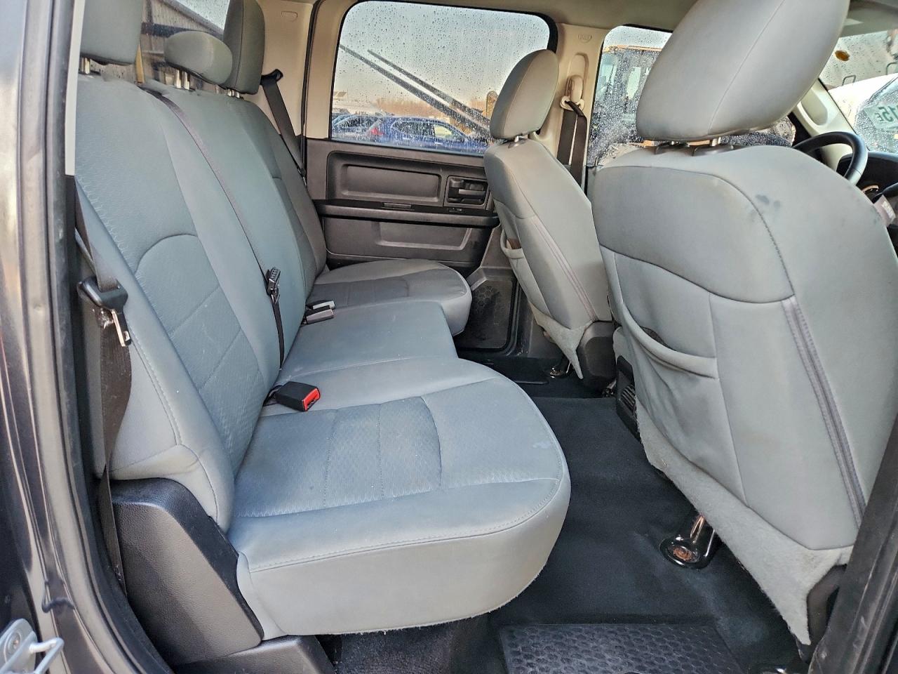 2013 RAM 1500 ST photo 10