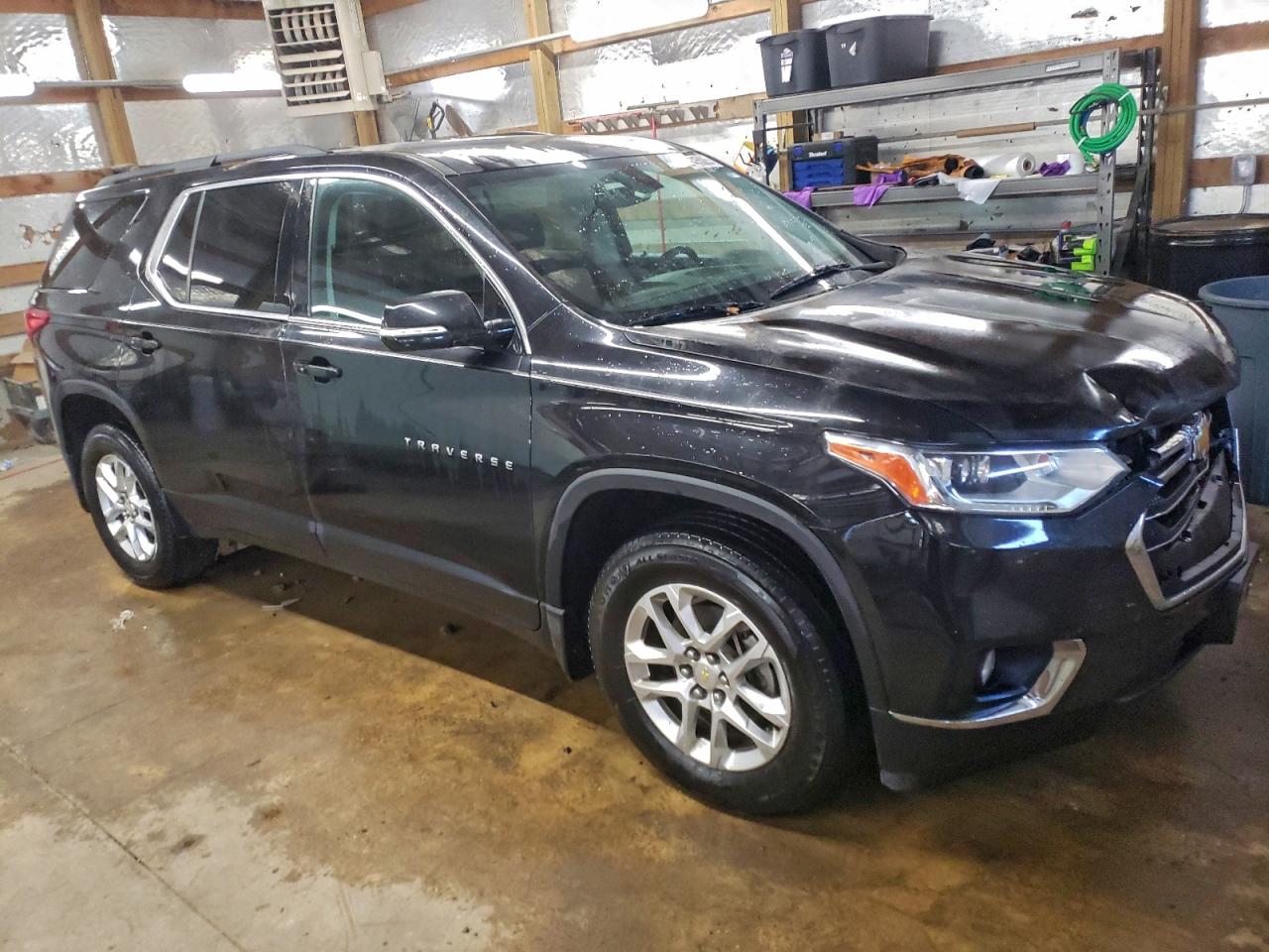 2019 CHEVROLET TRAVERSE LT photo 4