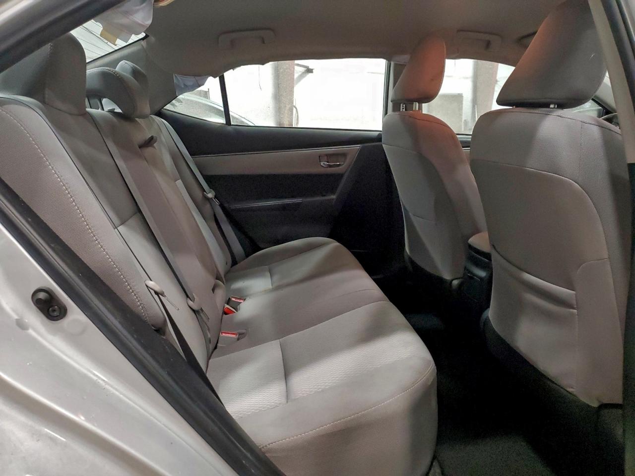 2016 TOYOTA COROLLA L photo 10