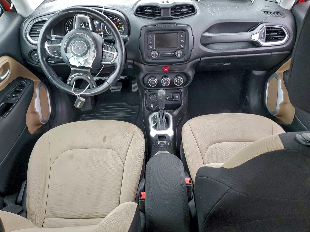 2017 JEEP RENEGADE LATITUDE photo 8