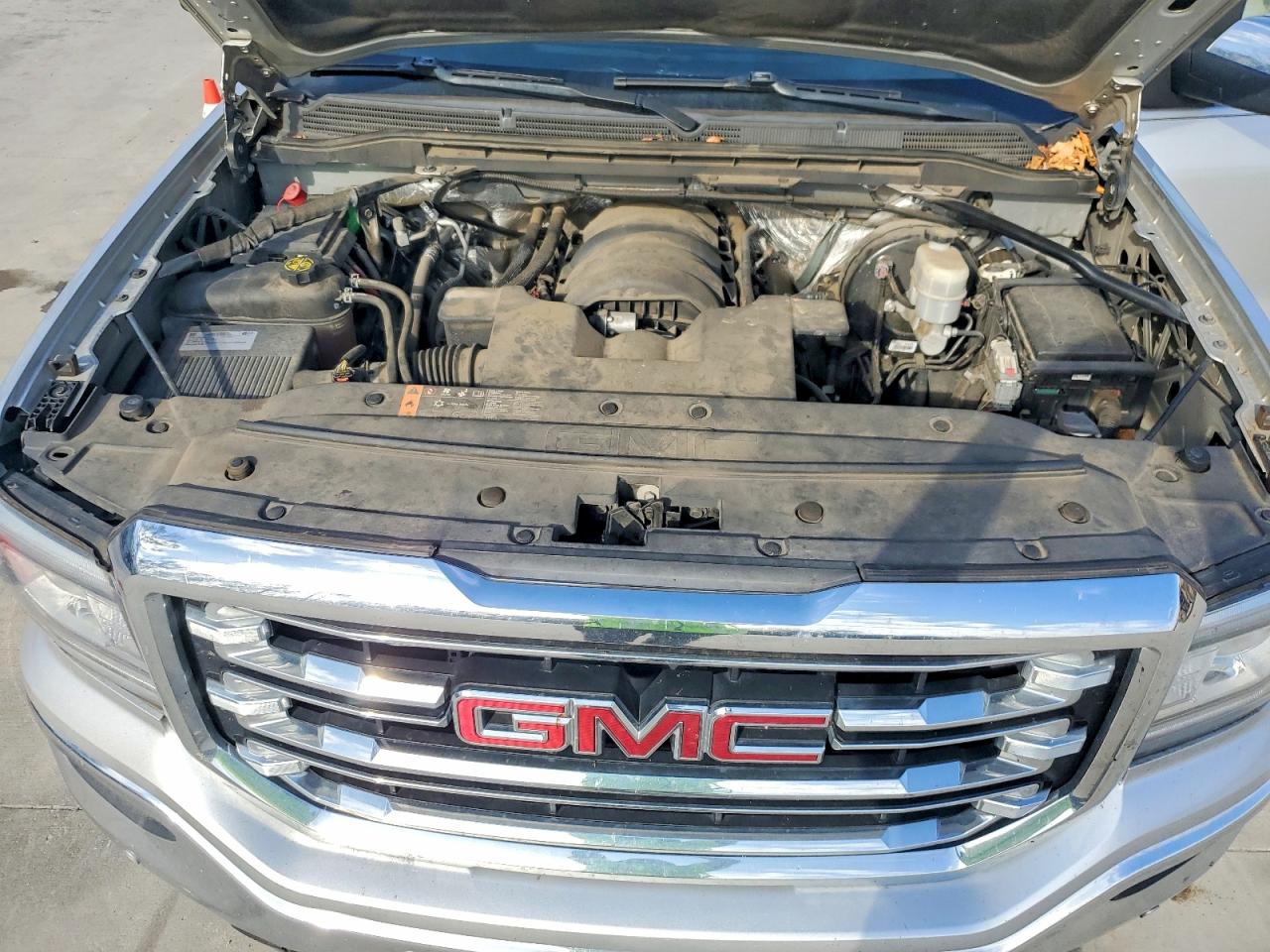 2017 GMC SIERRA K1500 SLT photo 11