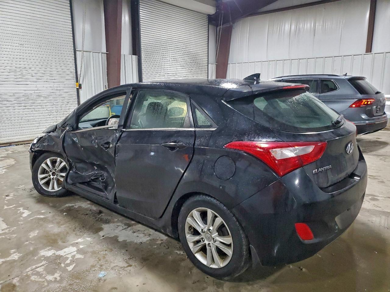 2013 HYUNDAI ELANTRA GT BASE photo 2