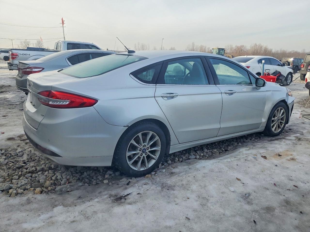 2017 FORD FUSION SE photo 3