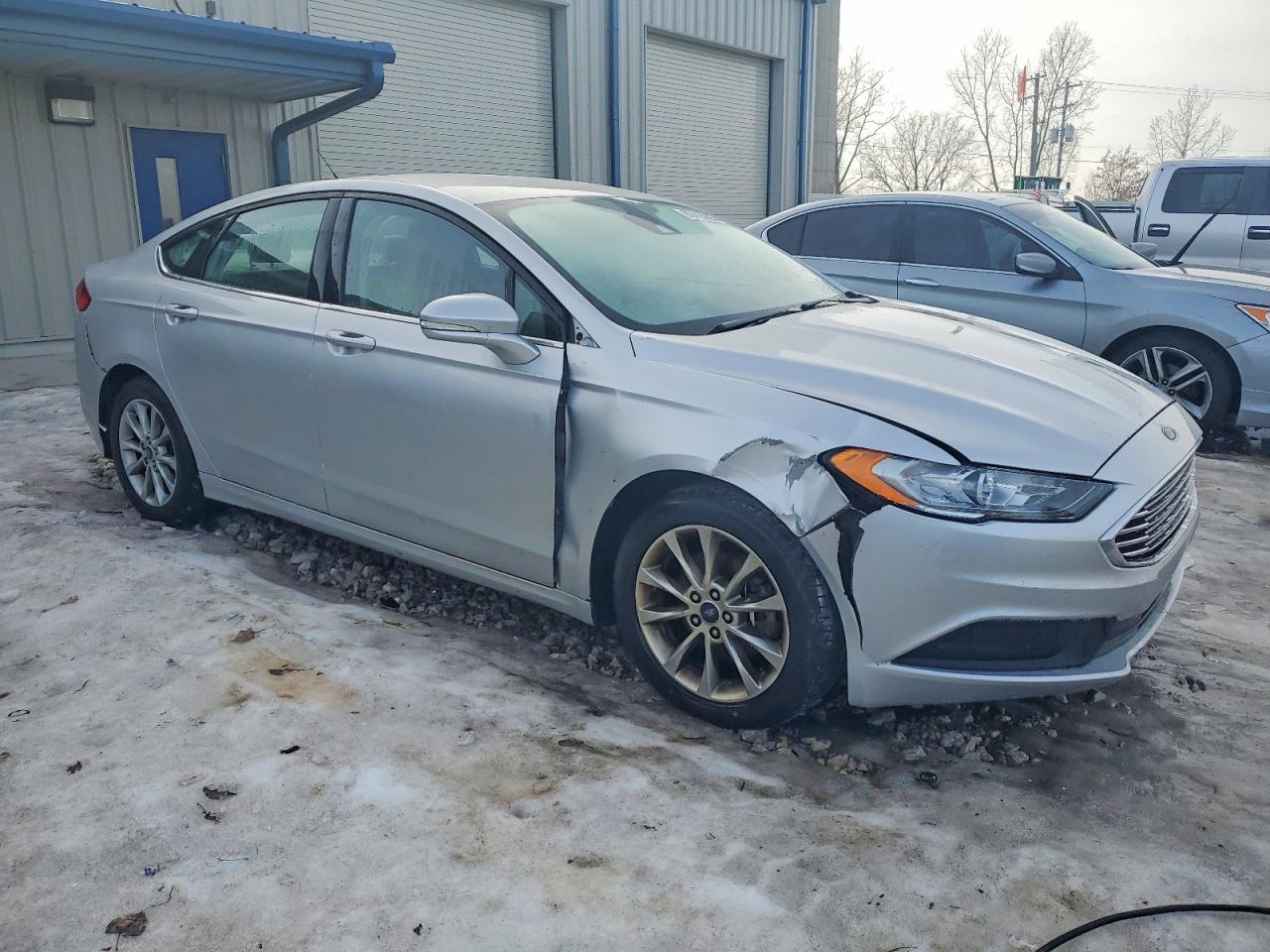 2017 FORD FUSION SE photo 4