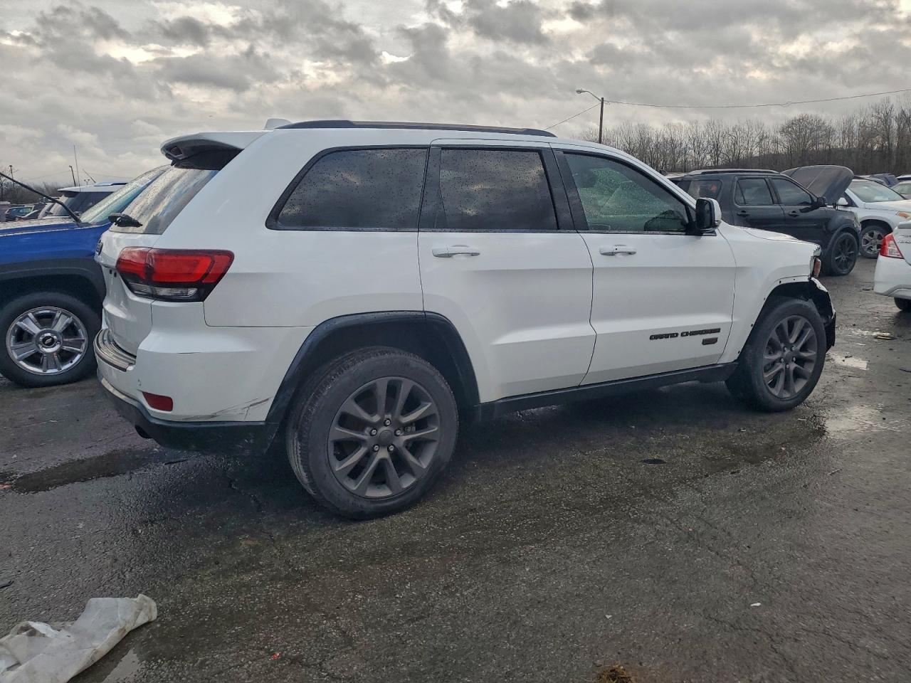 2016 JEEP GRAND CHEROKEE LIMITED photo 3