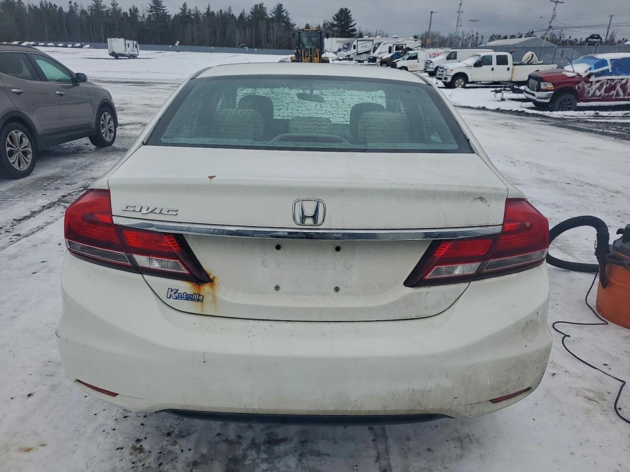 2013 HONDA CIVIC LX photo 6