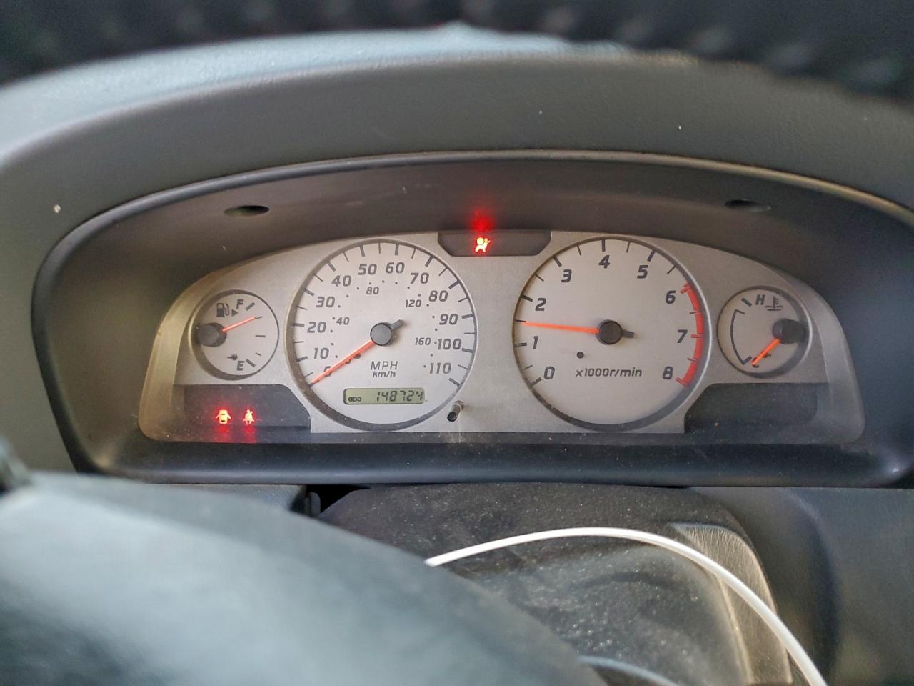 2001 NISSAN FRONTIER CREW CAB XE photo 9