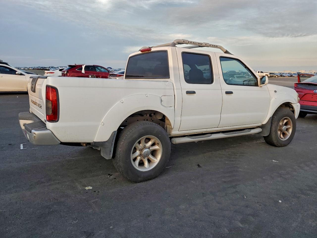 2001 NISSAN FRONTIER CREW CAB XE photo 3