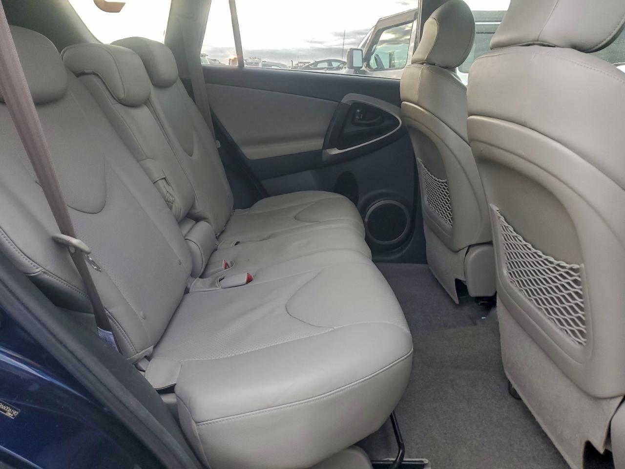 2006 TOYOTA RAV4 LIMITED photo 10