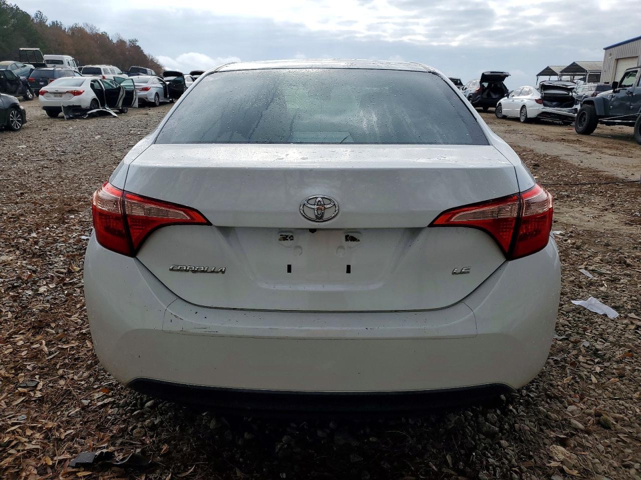 2017 TOYOTA COROLLA L photo 6