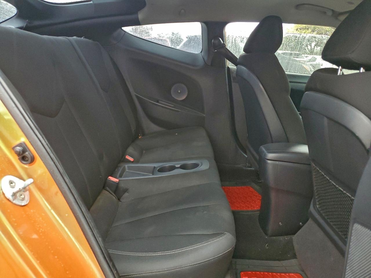 2017 HYUNDAI VELOSTER photo 10