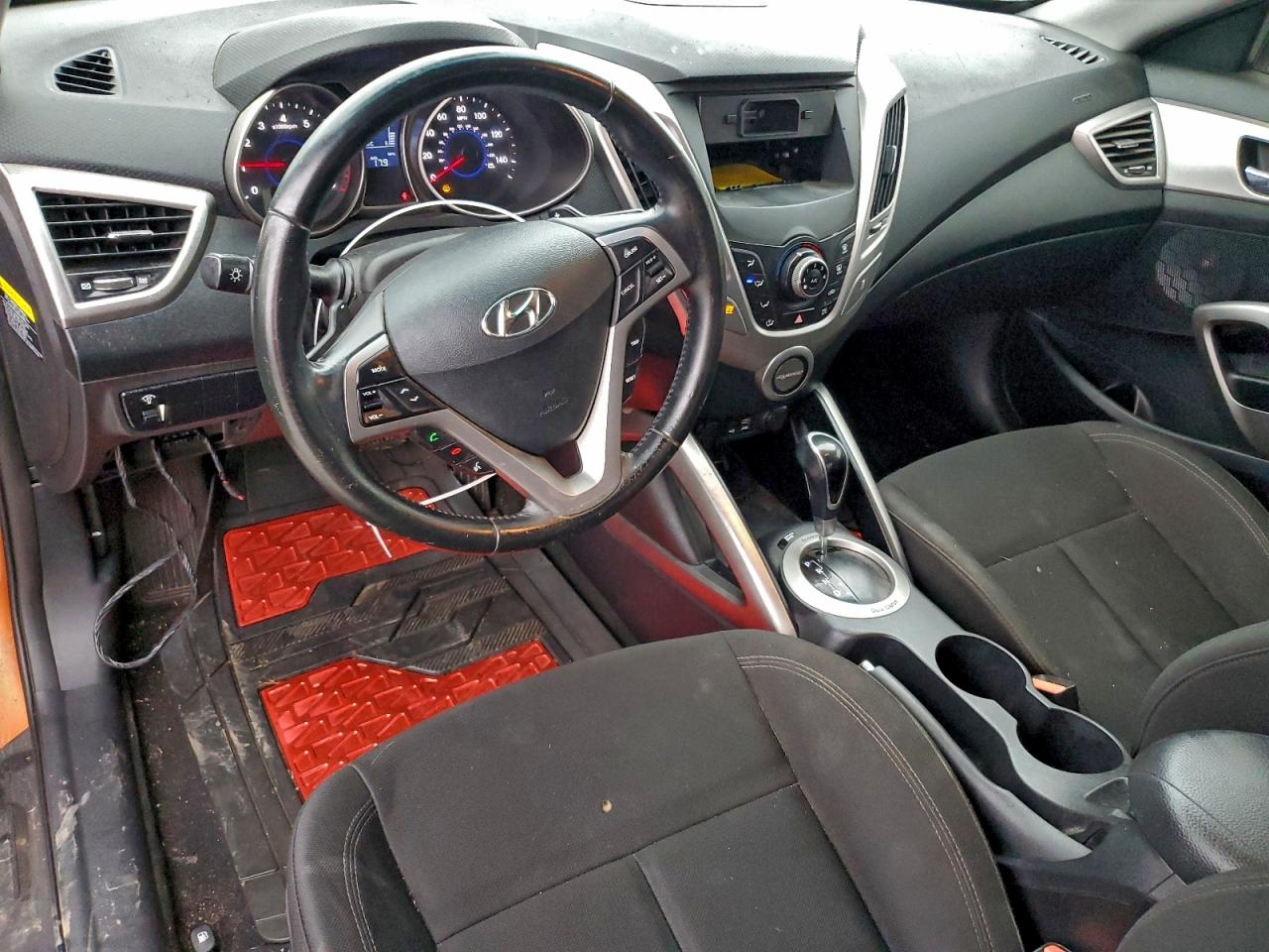 2017 HYUNDAI VELOSTER photo 8
