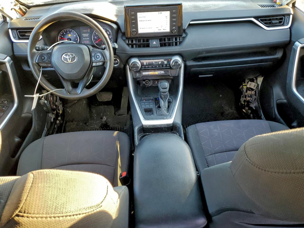 2019 TOYOTA RAV4 XLE photo 22