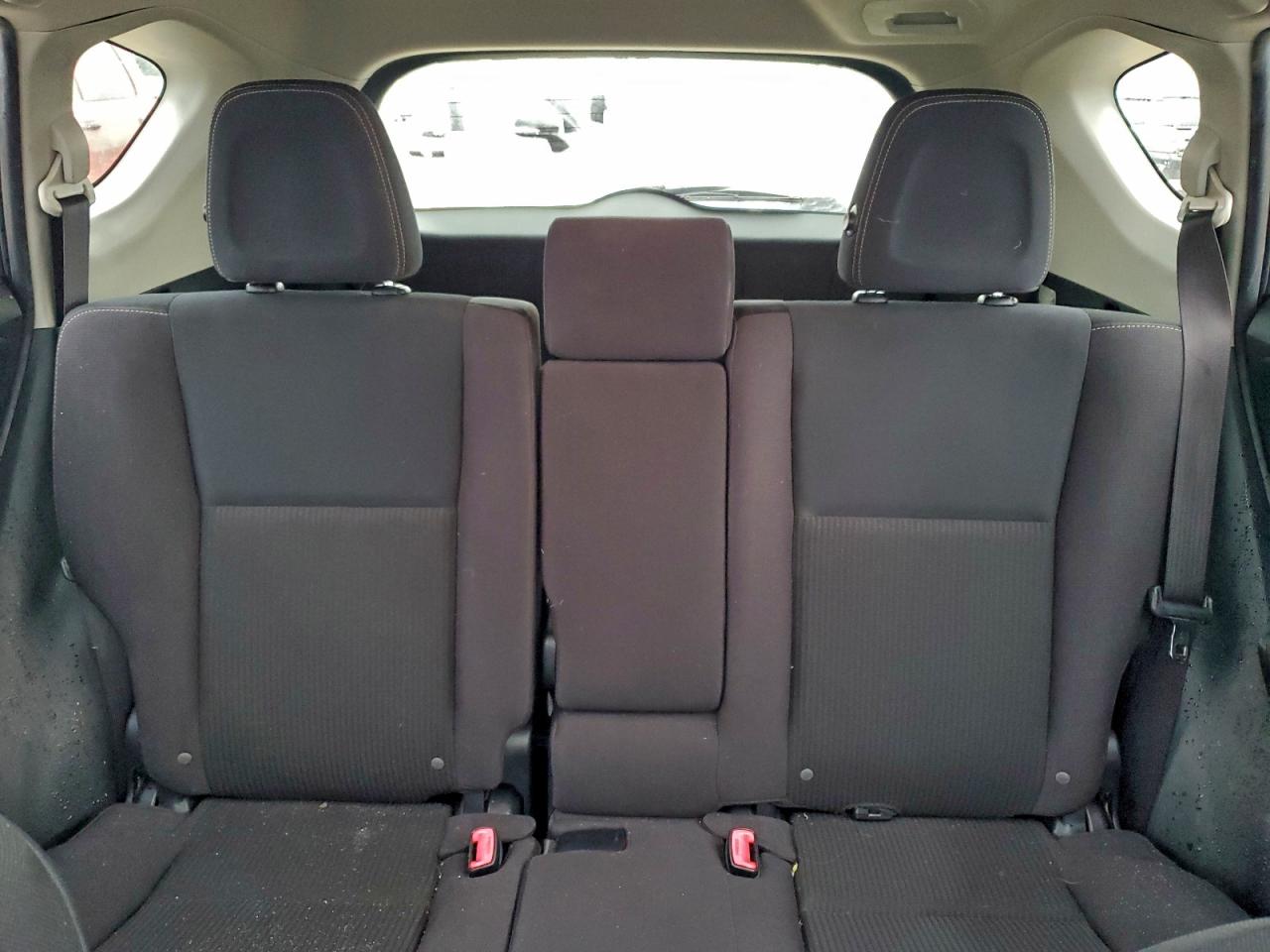 2015 TOYOTA RAV4 XLE photo 10