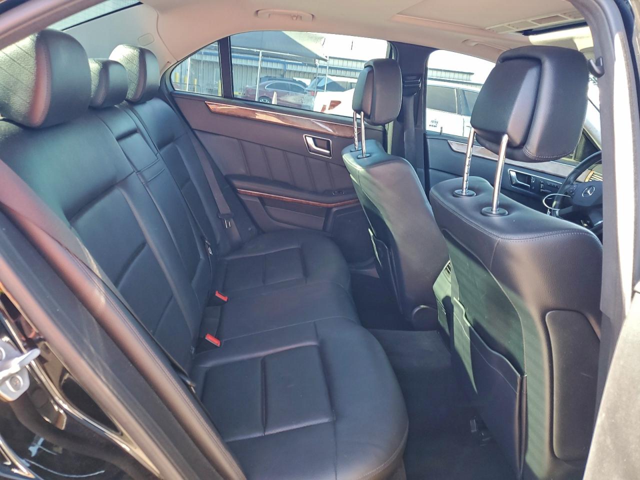 2012 MERCEDES-BENZ E 350 BLUETEC photo 10