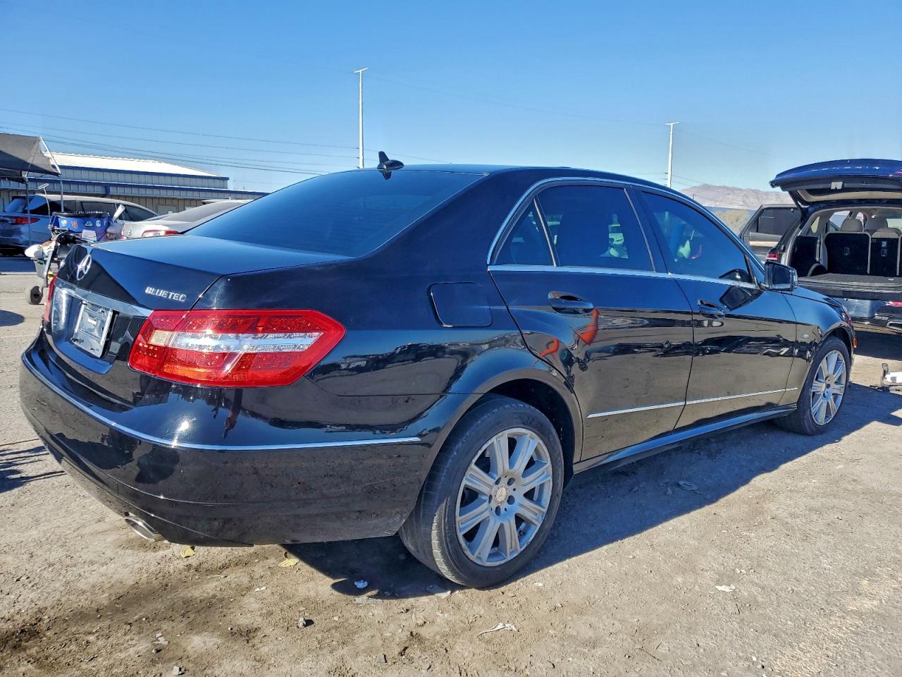 2012 MERCEDES-BENZ E 350 BLUETEC photo 3