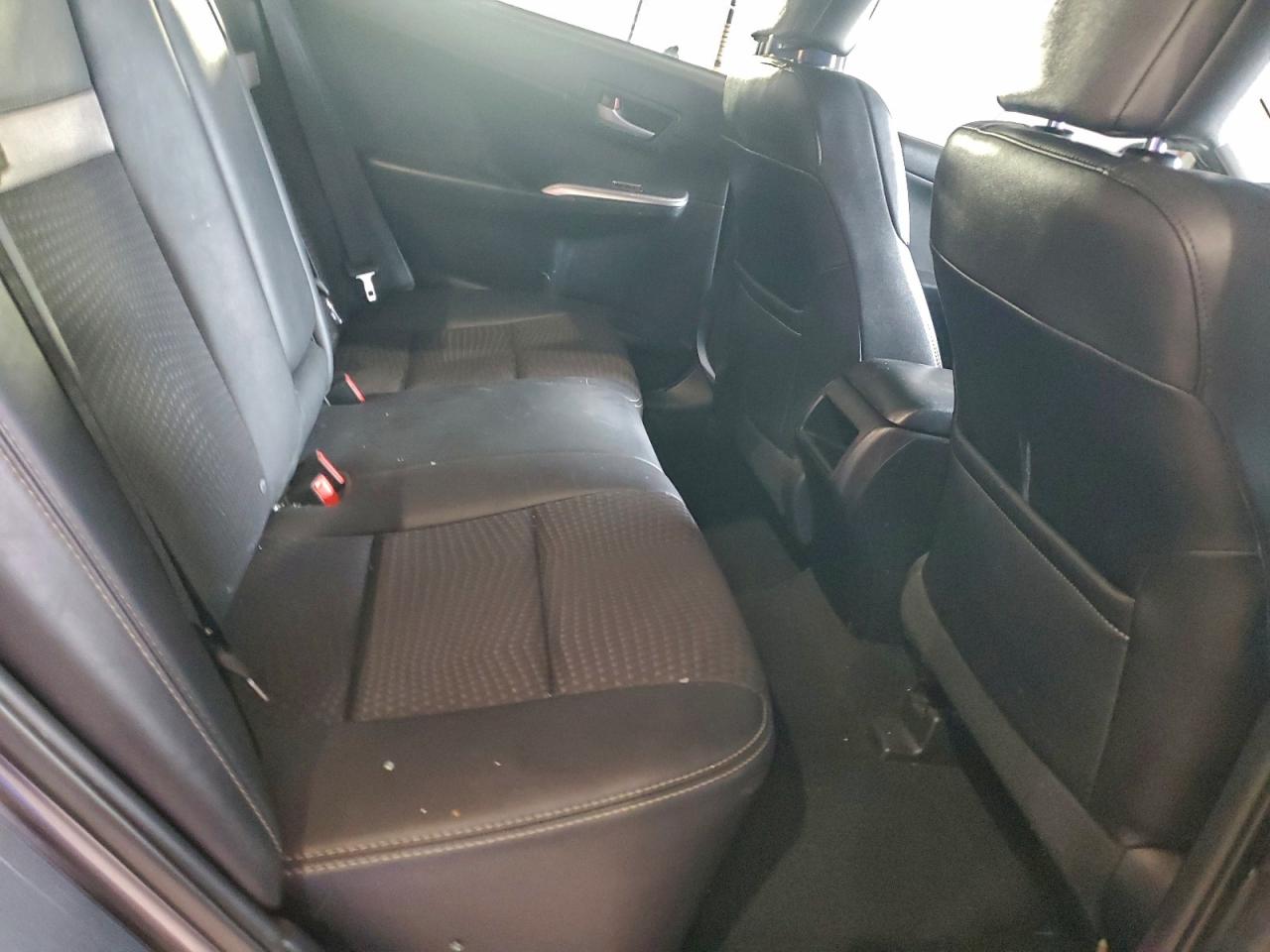 2014 TOYOTA CAMRY L photo 10