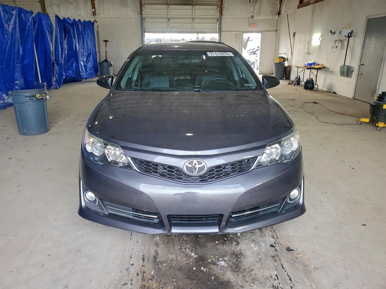 2014 TOYOTA CAMRY L photo 5