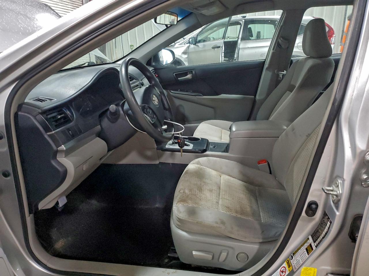 2013 TOYOTA CAMRY L photo 7