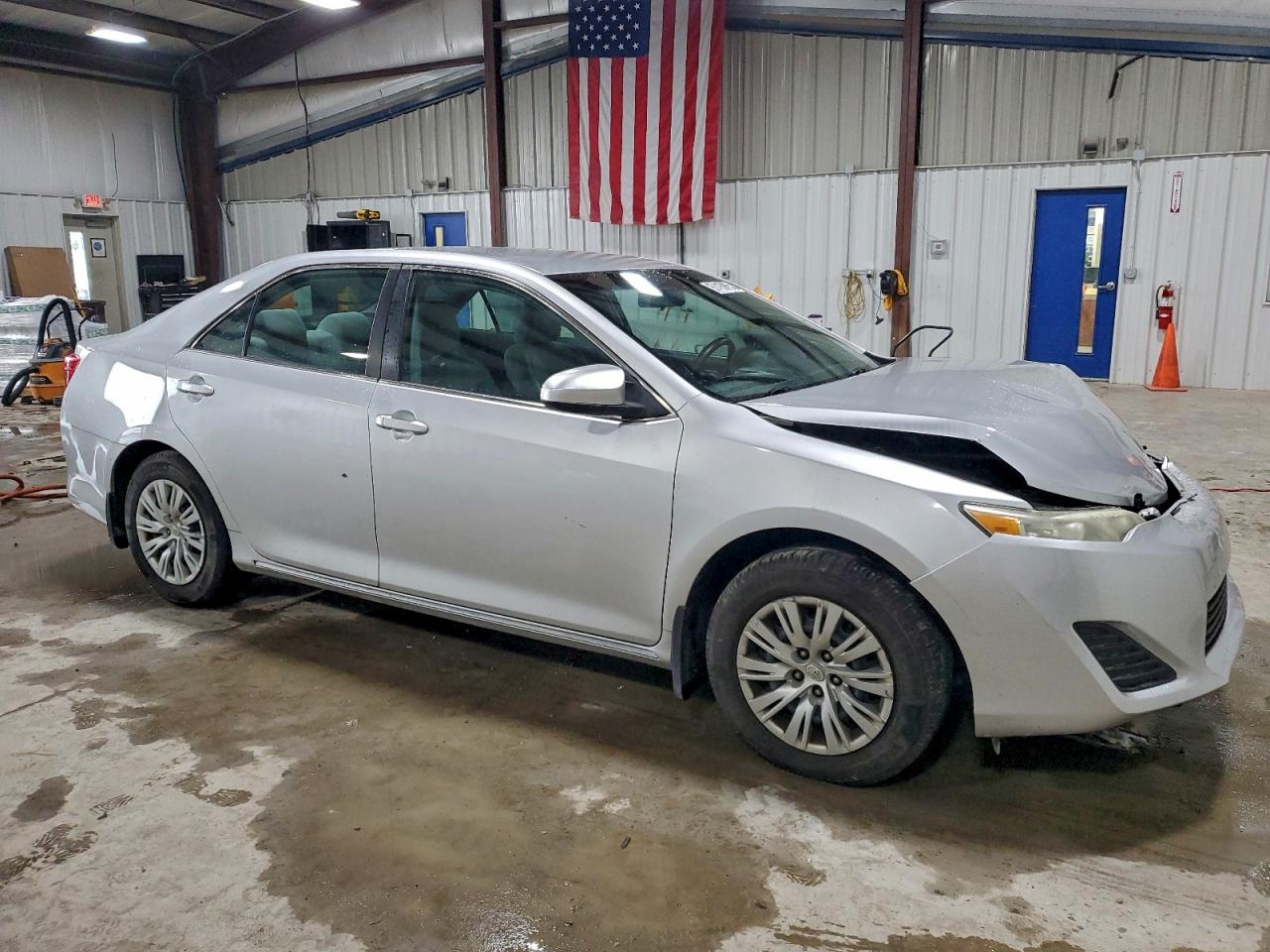 2013 TOYOTA CAMRY L photo 4