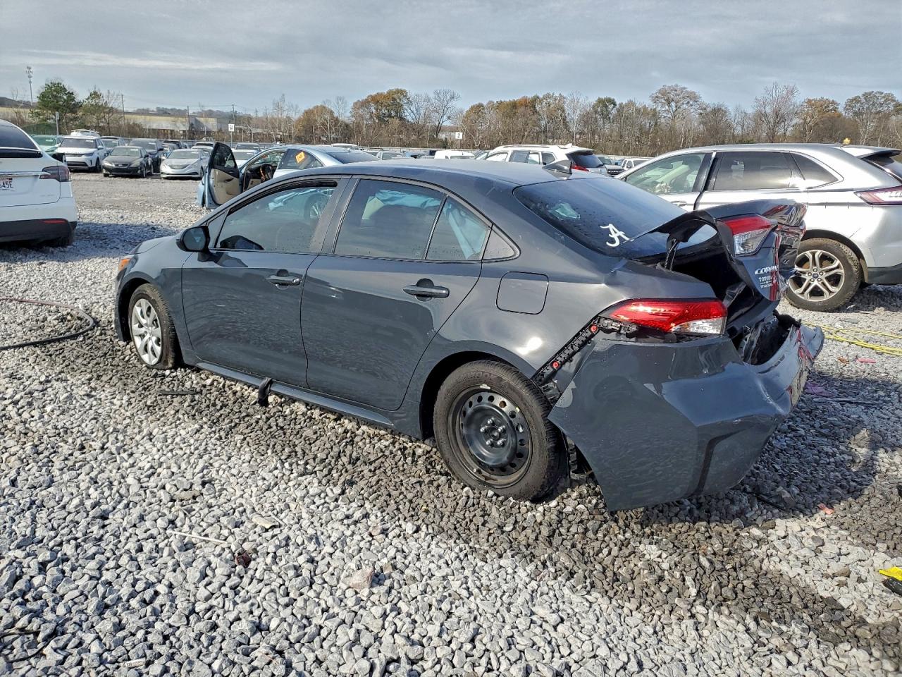 2024 TOYOTA COROLLA LE photo 2